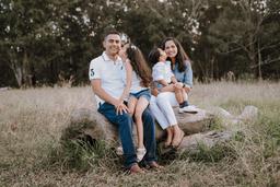 feedback-from-shiwanee-gautam-for-family-shoot