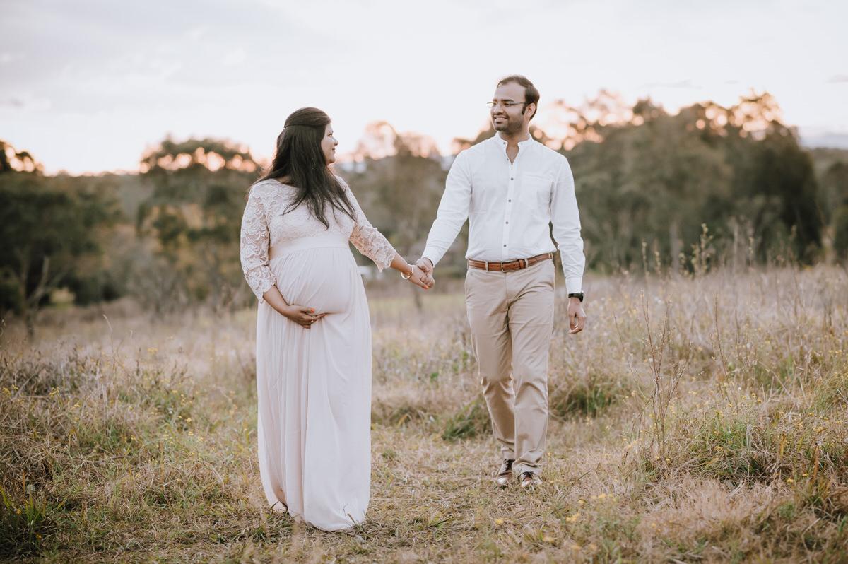 Golden-hour-maternity-walk